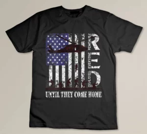 Womens RED Friday Remember Everyone Deployed US Flag Army Vintage T-shirt